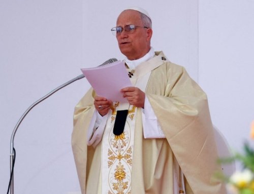 The Eucharist can ‘rekindle lost hope,’ Pope Leo says at Sunday Mass in Angola