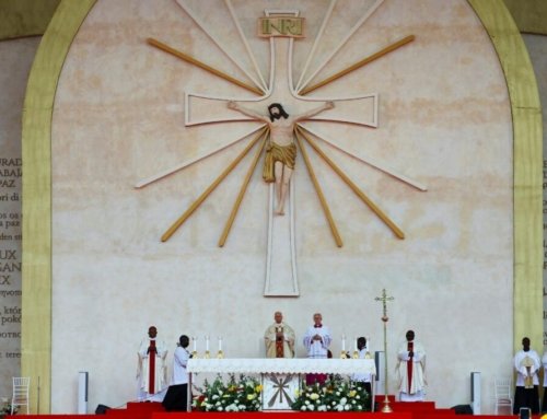 Gospel message brings freedom, hope, pope says at final Mass in Equatorial Guinea