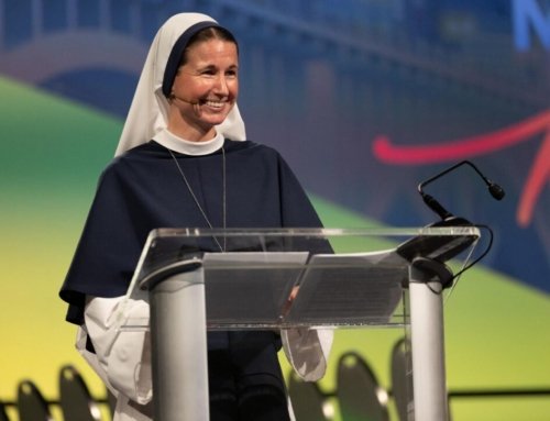 ‘Children need you, they need your presence,’ Sister of Life tells educators at convention
