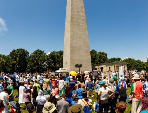 Procession brings Eucharist to the heart of Boston, key Revolutionary War sites