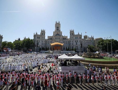 Pope reflects on Spain trip, says migration concerns call for Christians to reread the Gospel