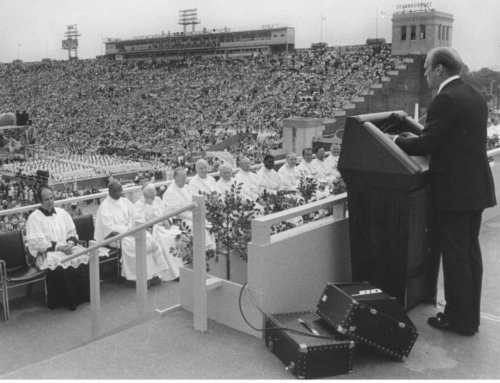 Eucharist drew more than a million, including saints, to Philadelphia in bicentennial year