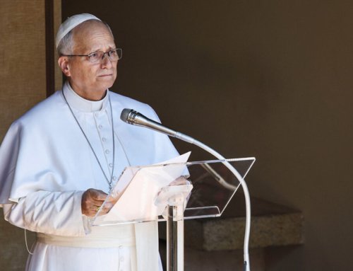 Pope at Angelus: Mary a sign of hope, consolation for the world