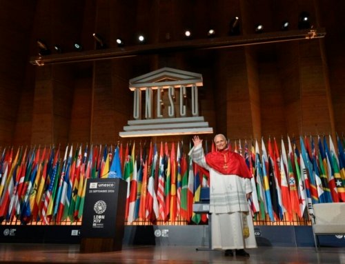 At UNESCO, pope laments paradox of celebrating AI while human dignity ‘discarded’