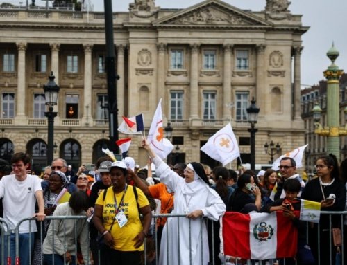 Pope Leo draws 800,000 to Mass in the heart of Paris